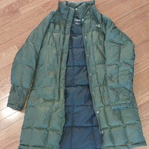 North Face large women's puffer parka
